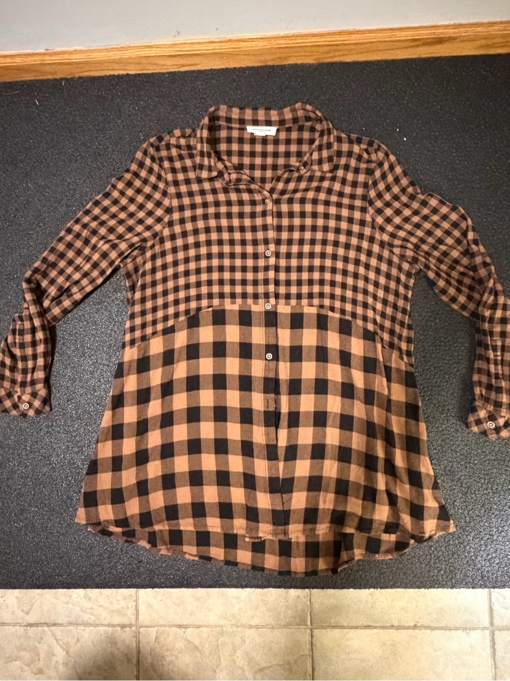 beachlunchlounge Brown and Black Plaid Button-Up